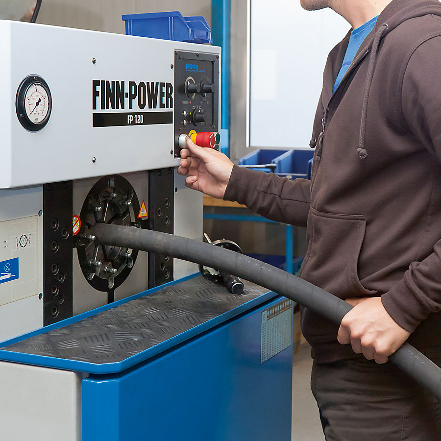 Anfertigung von Hydraulikschläuchen